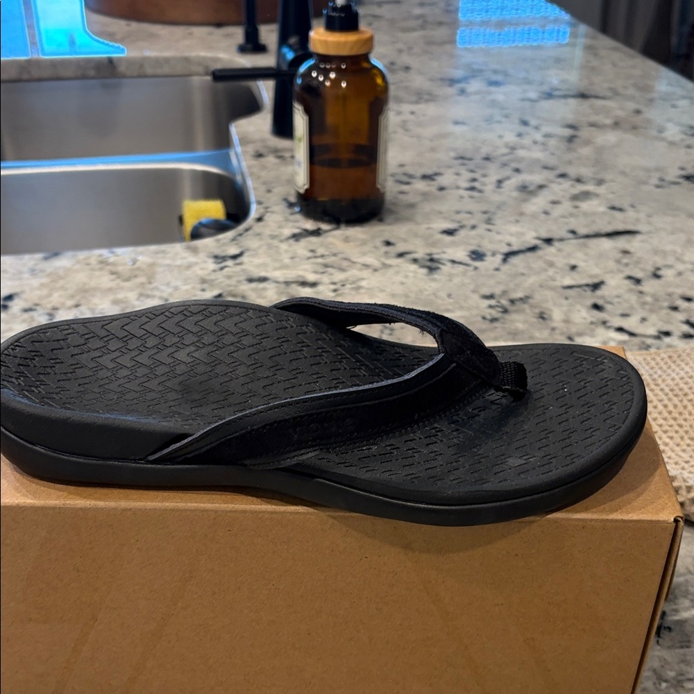 Vionic Black Womens sandal Tide 2